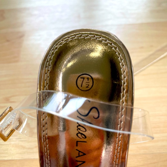 Size 7.5 Gold Acrylic Heels - Picture 4 of 6